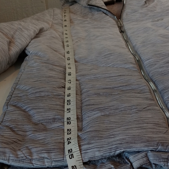 New Balance medium coat excellent condition - Picture 14 of 14